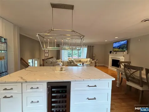 31 Clinton Lane Wayne NJ 07470