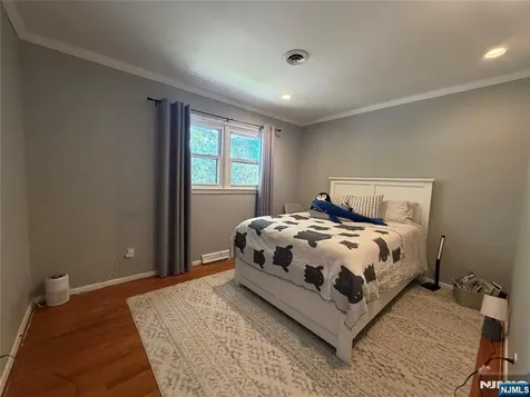 31 Clinton Lane Wayne NJ 07470