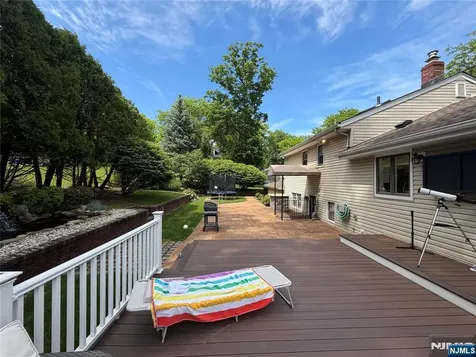 31 Clinton Lane Wayne NJ 07470