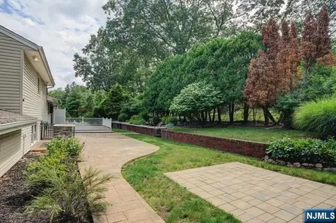 31 Clinton Lane Wayne NJ 07470