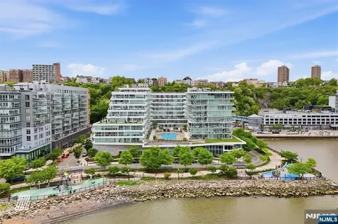 800 Ave At Port Imperial Boulevard Weehawken NJ 07086