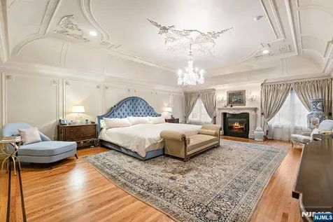 11 Elden Drive Saddle River NJ 07458