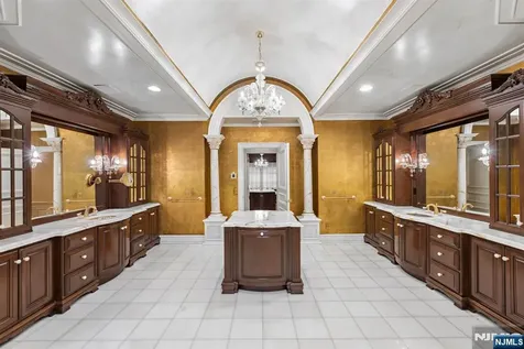 11 Elden Drive Saddle River NJ 07458