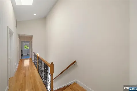 221B 4th Street Palisades Park NJ 07650