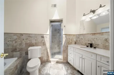 221B 4th Street Palisades Park NJ 07650