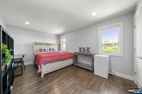 221B 4th Street Palisades Park NJ 07650