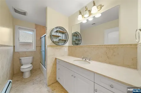 221B 4th Street Palisades Park NJ 07650