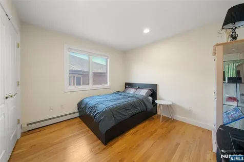 221B 4th Street Palisades Park NJ 07650