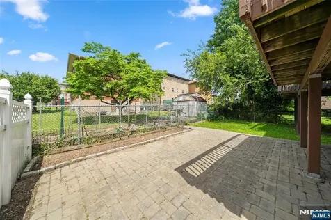 221B 4th Street Palisades Park NJ 07650