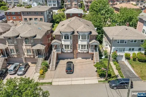 221B 4th Street Palisades Park NJ 07650