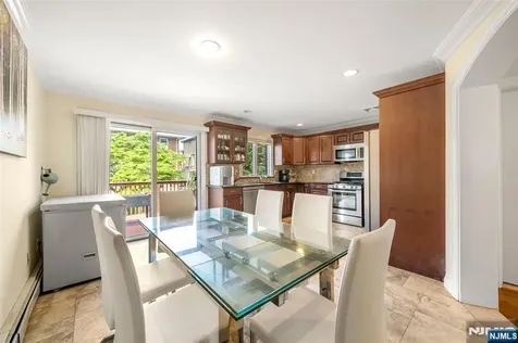 221B 4th Street Palisades Park NJ 07650