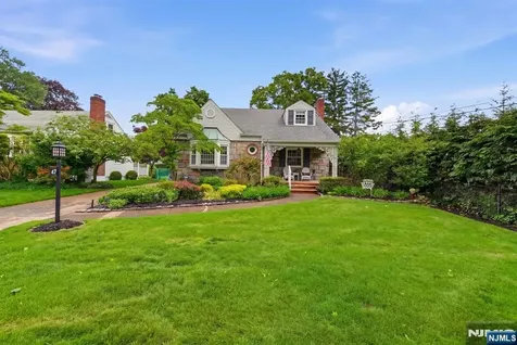 47 Victor Place Hawthorne NJ 07506