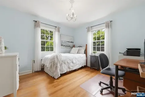 47 Victor Place Hawthorne NJ 07506
