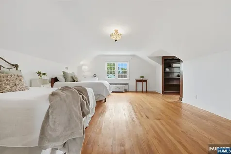 47 Victor Place Hawthorne NJ 07506