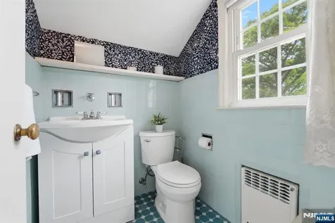 47 Victor Place Hawthorne NJ 07506