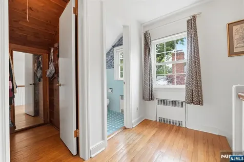 47 Victor Place Hawthorne NJ 07506
