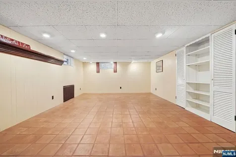 47 Victor Place Hawthorne NJ 07506