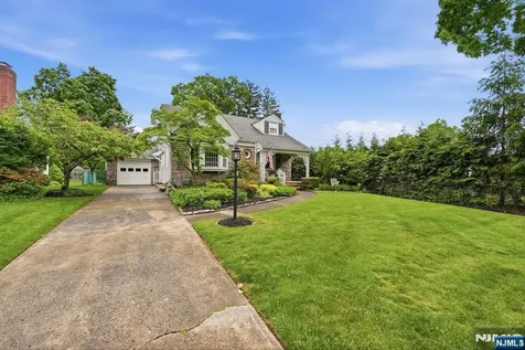 47 Victor Place Hawthorne NJ 07506