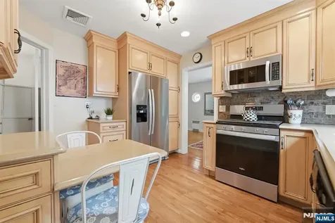 47 Victor Place Hawthorne NJ 07506