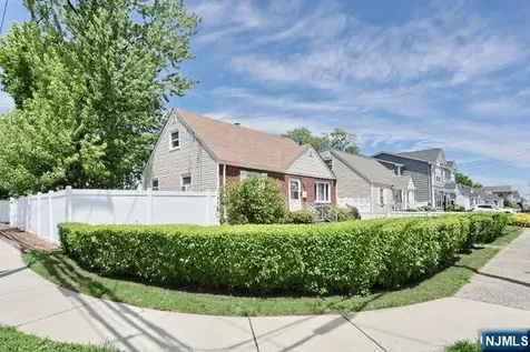 141 Graham Terrace Saddle Brook NJ 07663