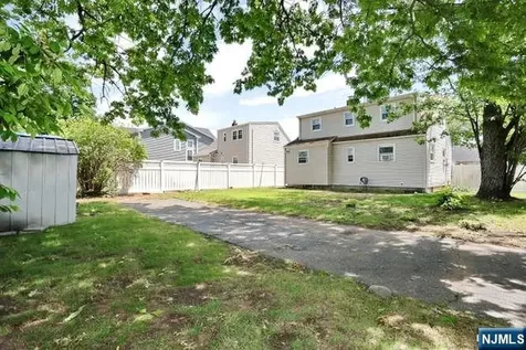 141 Graham Terrace Saddle Brook NJ 07663