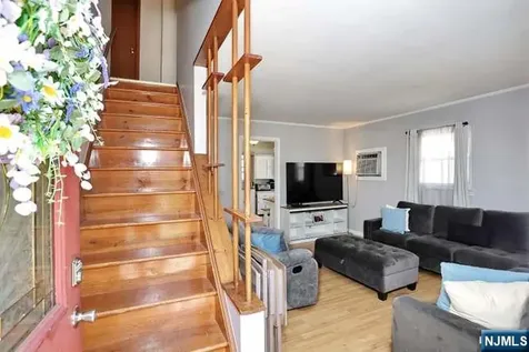 141 Graham Terrace Saddle Brook NJ 07663