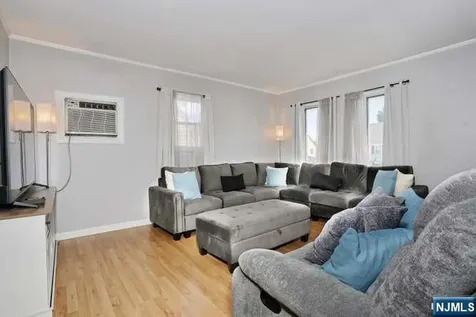 141 Graham Terrace Saddle Brook NJ 07663