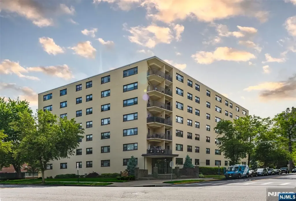 25 Grand Avenue Hackensack NJ 07601