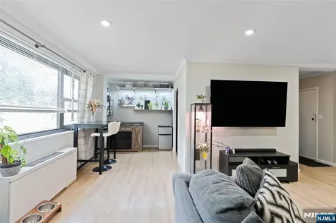25 Grand Avenue Hackensack NJ 07601