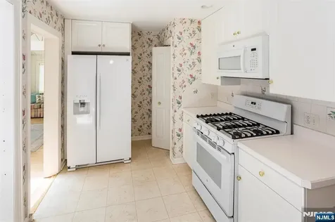 26 Crestview Hill Road Livingston NJ 07039