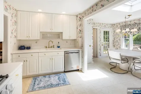 26 Crestview Hill Road Livingston NJ 07039