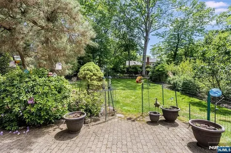26 Crestview Hill Road Livingston NJ 07039