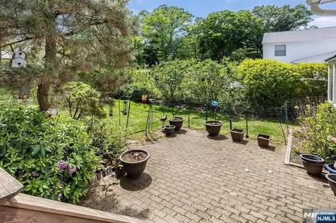 26 Crestview Hill Road Livingston NJ 07039