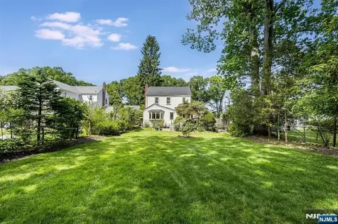 26 Crestview Hill Road Livingston NJ 07039