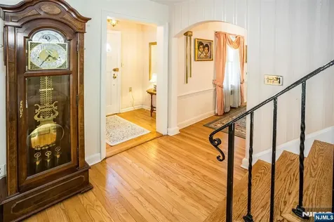 26 Crestview Hill Road Livingston NJ 07039