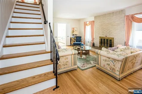 26 Crestview Hill Road Livingston NJ 07039