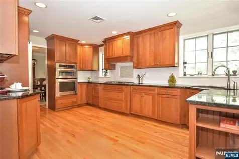 3 Avon Place Woodcliff Lake NJ 07677