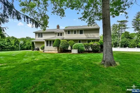 3 Avon Place Woodcliff Lake NJ 07677