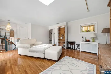 716 Colonial Road Franklin Lakes NJ 07417