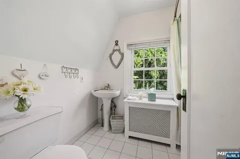 716 Colonial Road Franklin Lakes NJ 07417