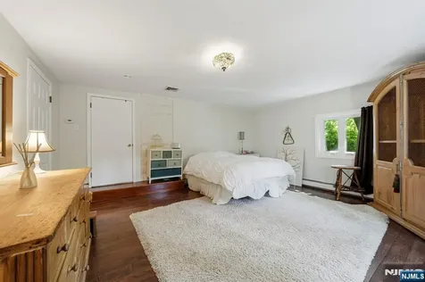 716 Colonial Road Franklin Lakes NJ 07417