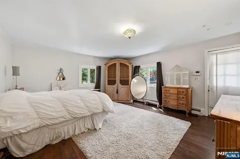 716 Colonial Road Franklin Lakes NJ 07417