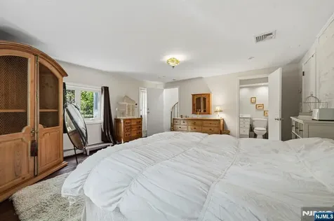716 Colonial Road Franklin Lakes NJ 07417