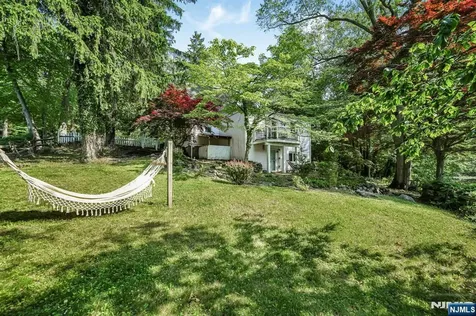 716 Colonial Road Franklin Lakes NJ 07417
