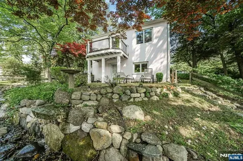 716 Colonial Road Franklin Lakes NJ 07417