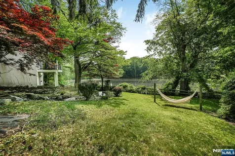 716 Colonial Road Franklin Lakes NJ 07417