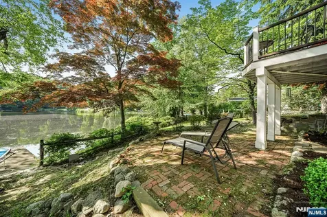716 Colonial Road Franklin Lakes NJ 07417