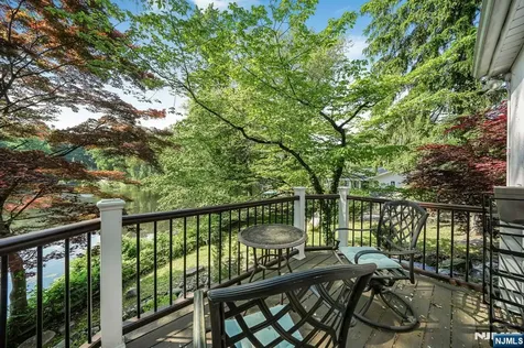 716 Colonial Road Franklin Lakes NJ 07417