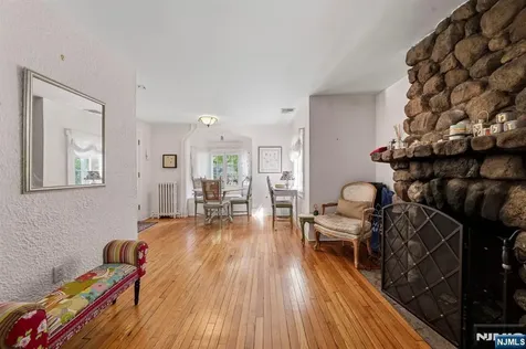 716 Colonial Road Franklin Lakes NJ 07417