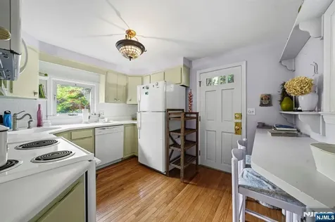 716 Colonial Road Franklin Lakes NJ 07417